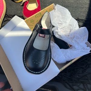 Girls L’Amour black dress shoes